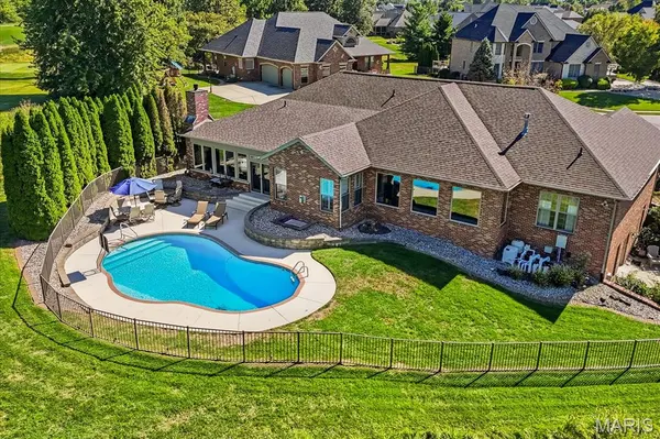901 Spyglass Hill CT, Caseyville, IL 62232