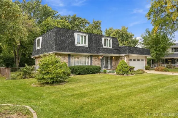 7008 Blackburn AVE, Downers Grove, IL 60516