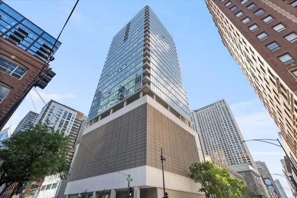 550 N Saint Clair ST #1302, Chicago, IL 60611