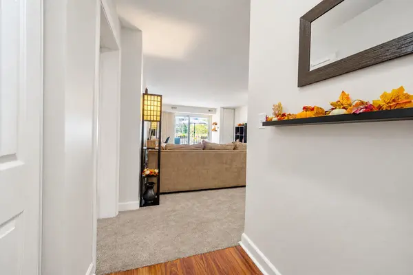 5400 Astor LN #103, Rolling Meadows, IL 60008