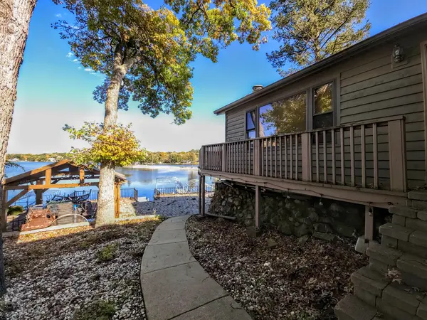 7814 Island LN, Wonder Lake, IL 60097