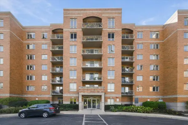 6807 N Milwaukee AVE #405, Niles, IL 60714