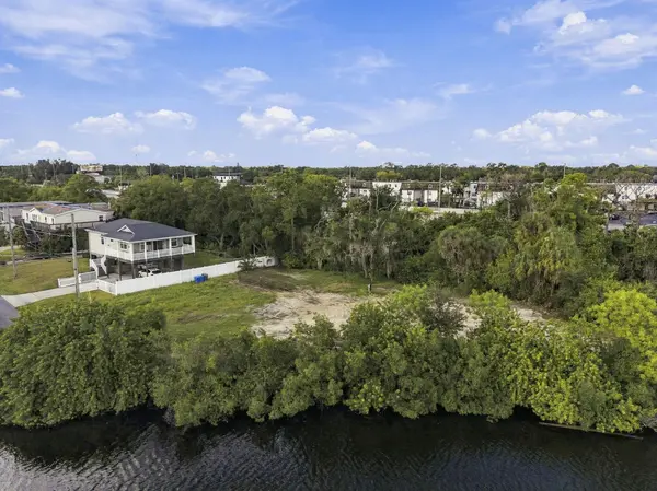 9101 Brunswick LN, Tampa, FL 33615