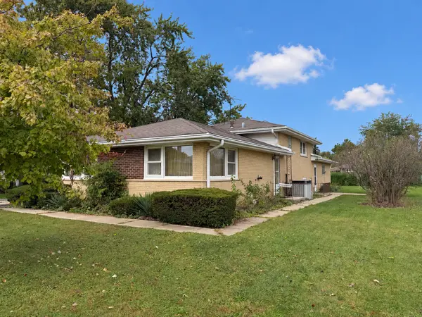 6550 W 91st PL, Oak Lawn, IL 60453