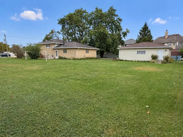 6550 W 91st PL, Oak Lawn, IL 60453