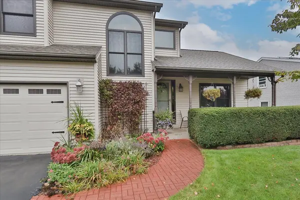 10616 Carl ST, Huntley, IL 60142