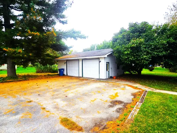 201 W Walnut ST, Morocco, IN 47963