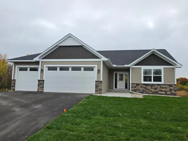 246 10th AVE NE, Hutchinson, MN 55350