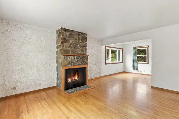9087 Northwood Pkwy, New Hope, MN 55427