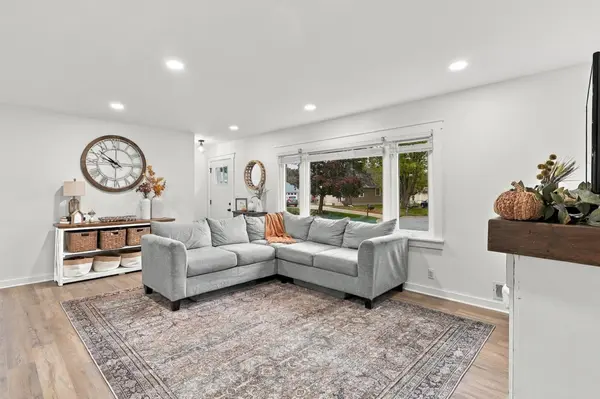 2029 Opal PL, Eagan, MN 55122