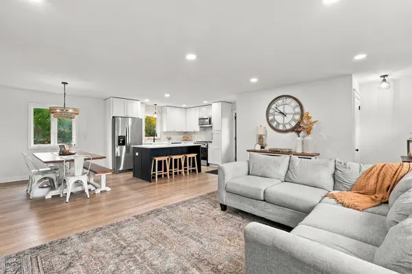 2029 Opal PL, Eagan, MN 55122