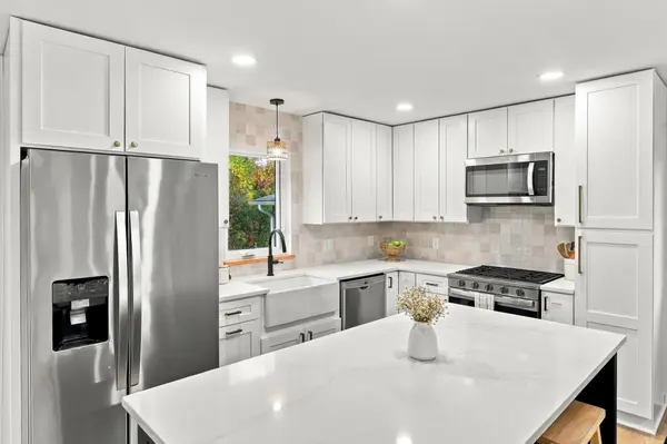 2029 Opal PL, Eagan, MN 55122