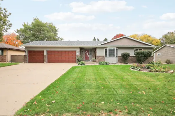 624 Hennes AVE, Shakopee, MN 55379
