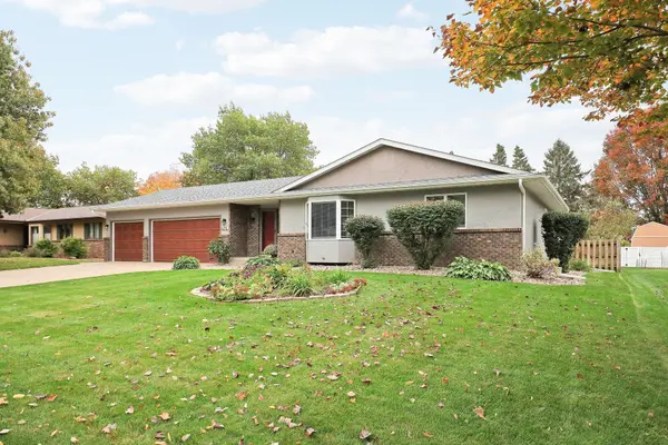 624 Hennes AVE, Shakopee, MN 55379