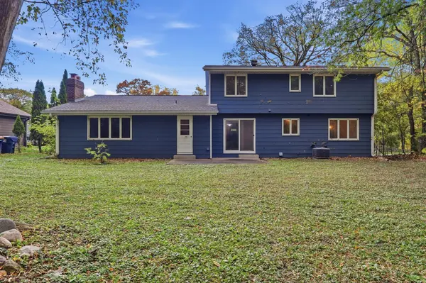 313 Brandywine DR, Burnsville, MN 55337