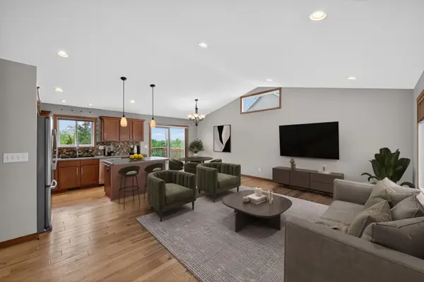 4201 Dodge LN NE, Rochester, MN 55906