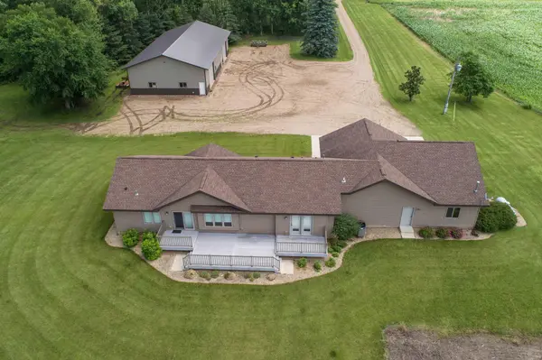 6432 Botzet RD NE, Nelson, MN 56355