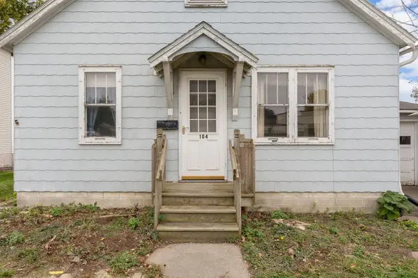 104 1st ST NE, New Prague, MN 56071