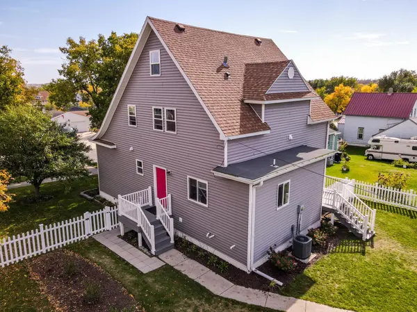 631 4th AVE NW, Valley City, ND 58072