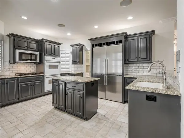 3641 Equestrian CT, Edmond, OK 73034