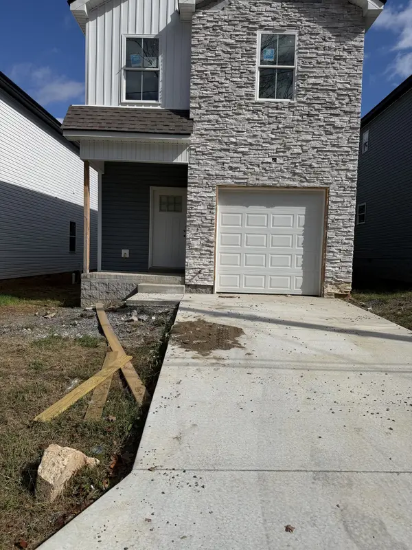 815 Gracey Ave, Clarksville, TN 37040