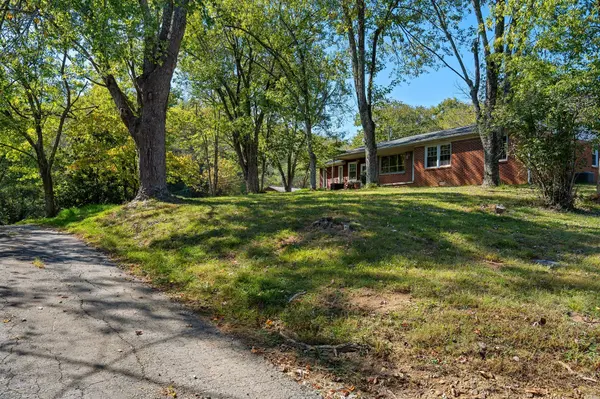 1404 HWY 231 #S, Bethpage, TN 37022