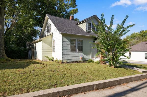400 E Rickert Ave, Dickson, TN 37055