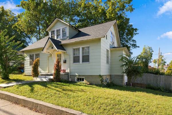 400 E Rickert Ave, Dickson, TN 37055