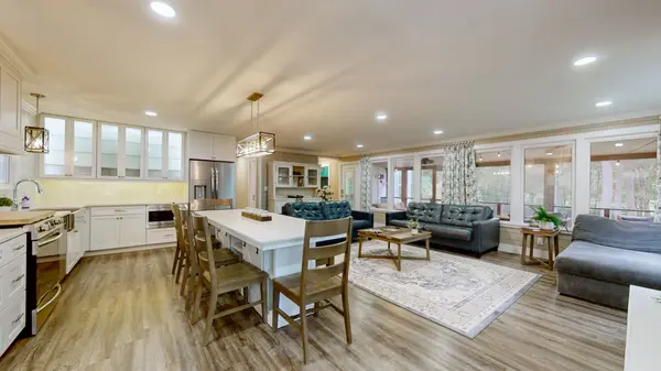675 Lakeway Dr, Murray, KY 42071