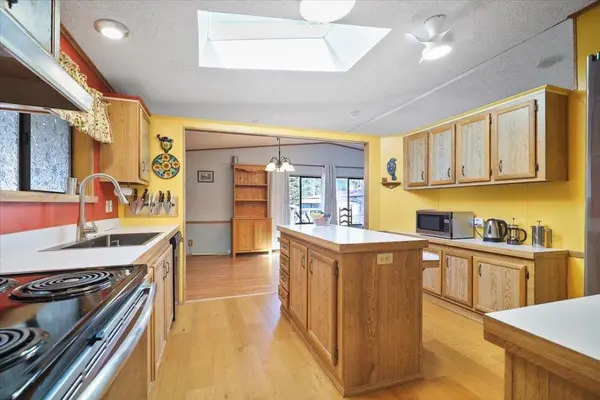 3316 E Valley Forge Ln, Mead, WA 99021
