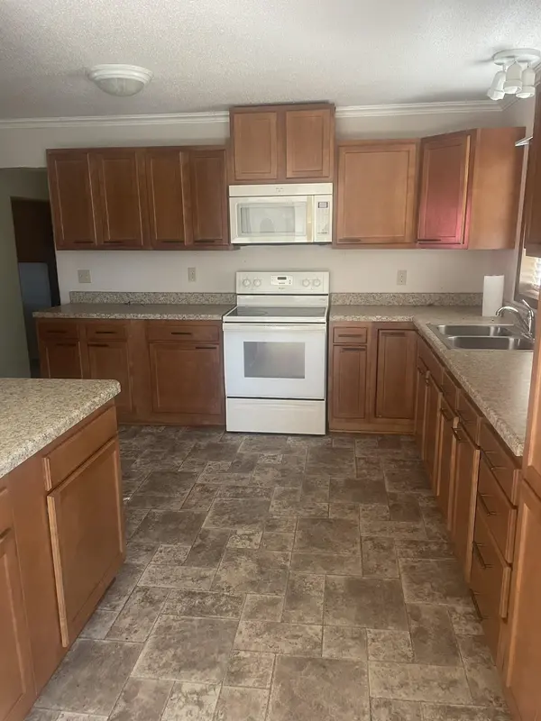 1107 Main, Kiowa, KS 67070