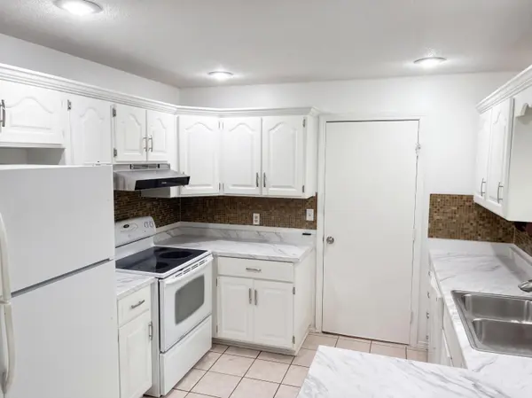 3651 S Meadowlark AVE, Springfield, MO 65807