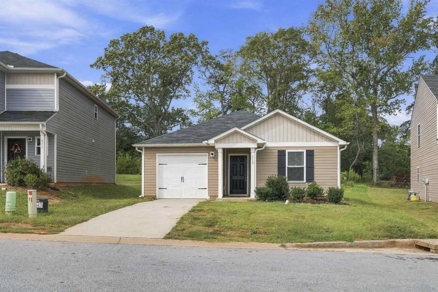 515 DaySpring DR, Inman, SC 29349