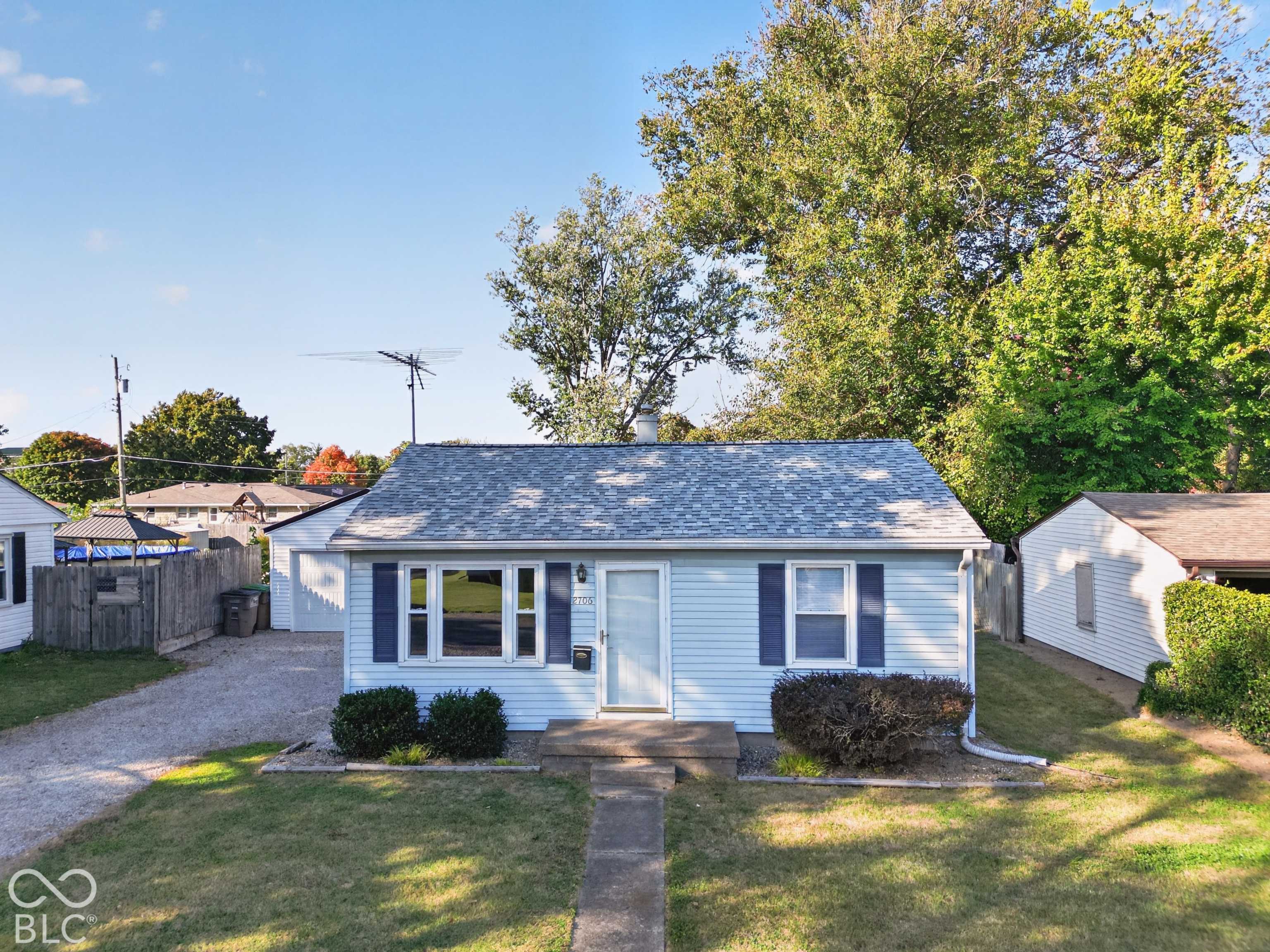 2706 13th ST, Columbus, IN 47201