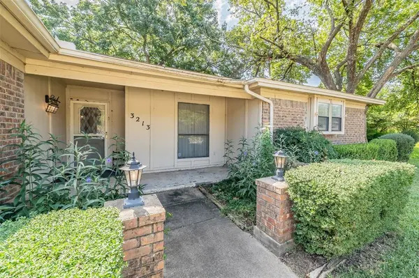 3213 Whisperwood Court, Bedford, TX 76021