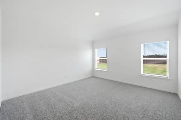 217 W Luna Blue LN, Jarrell, TX 76537
