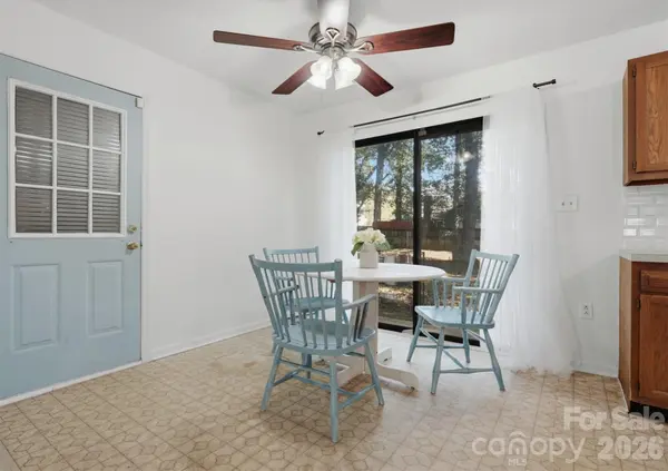 7214 Falconwood CT, Charlotte, NC 28227