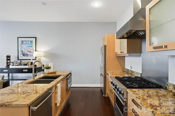 1100 Metropolitan AVE, Charlotte, NC 28204