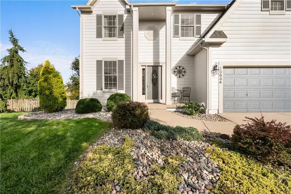 13834 W 153rd CT, Olathe, KS 66062