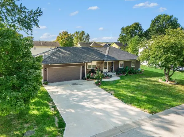 509 Broadway ST, Grain Valley, MO 64029