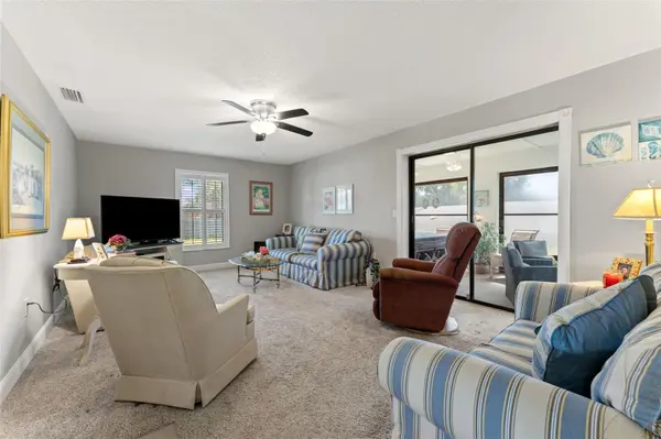 3004 VIVIENDA DR, Bradenton, FL 34207