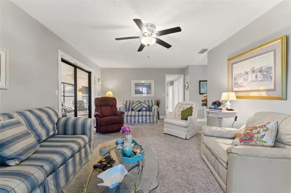3004 VIVIENDA DR, Bradenton, FL 34207