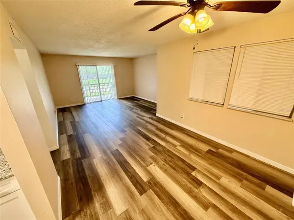 6519 W NEWBERRY RD #107, Gainesville, FL 32605