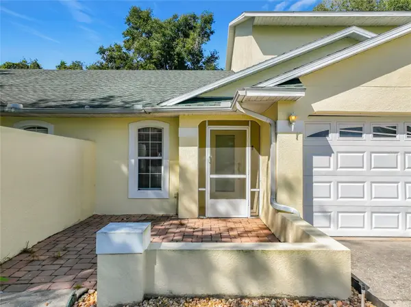 8805 COURTYARD LN, Groveland, FL 34736