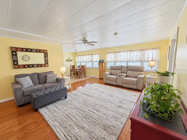 143 MELODY LN, Tarpon Springs, FL 34689