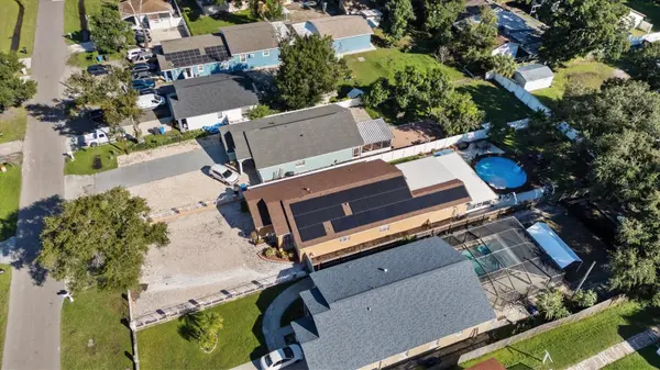 8712 FOUNTAIN AVE, Tampa, FL 33615