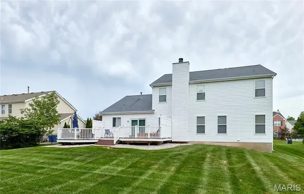 7428 Heathermoor LN, Dardenne Prairie, MO 63368