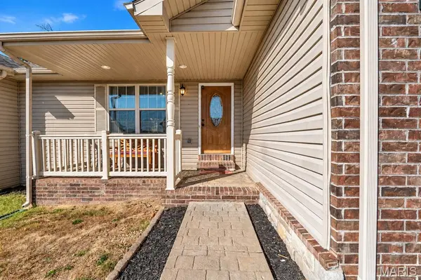 166 Lyle Curtis CIR, Waynesville, MO 65583