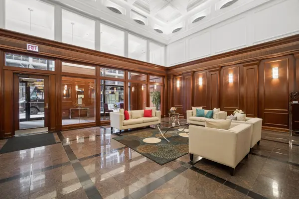 212 W Washington ST #1504, Chicago, IL 60606