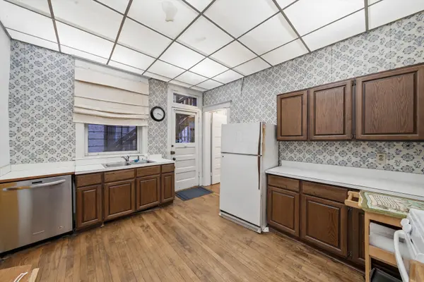 5703 S Kenwood AVE #1, Chicago, IL 60637